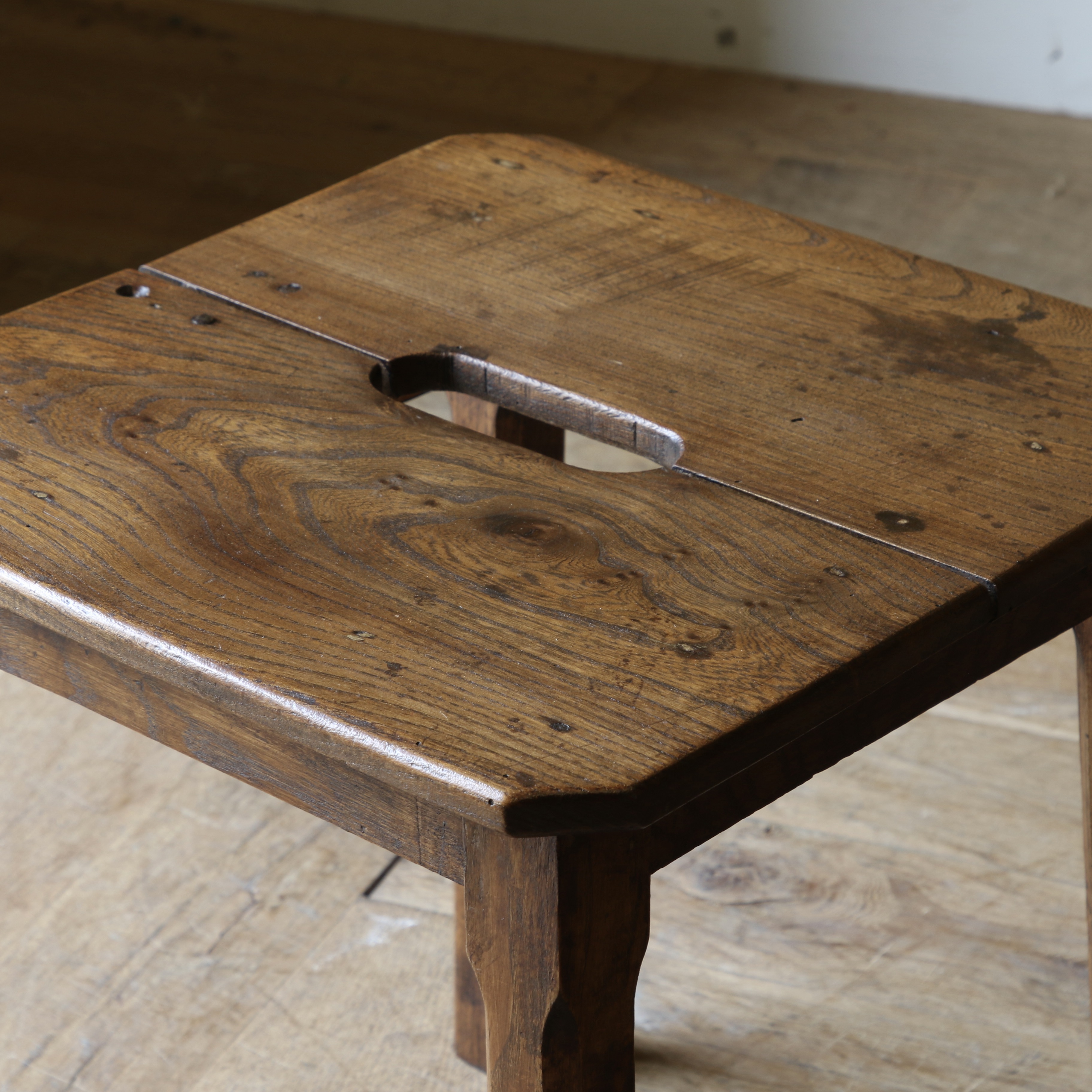 Jointed Stool